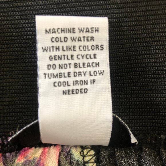 JOE B FLORAL MINI SKIRT SIZE SMALL - Picture 5 of 5